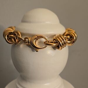 Elegant Gold Bracelet